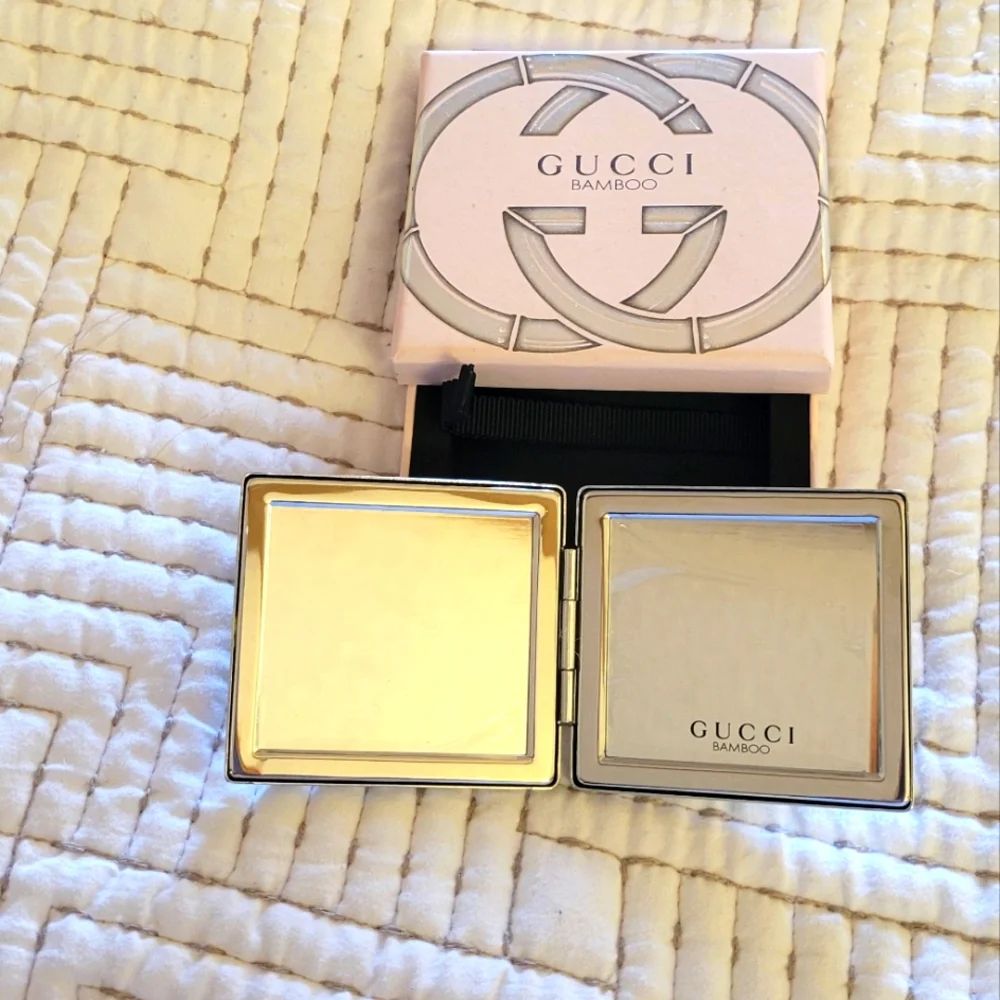 Gucci Bamboo Compact Accessory - Picture 1 of 3